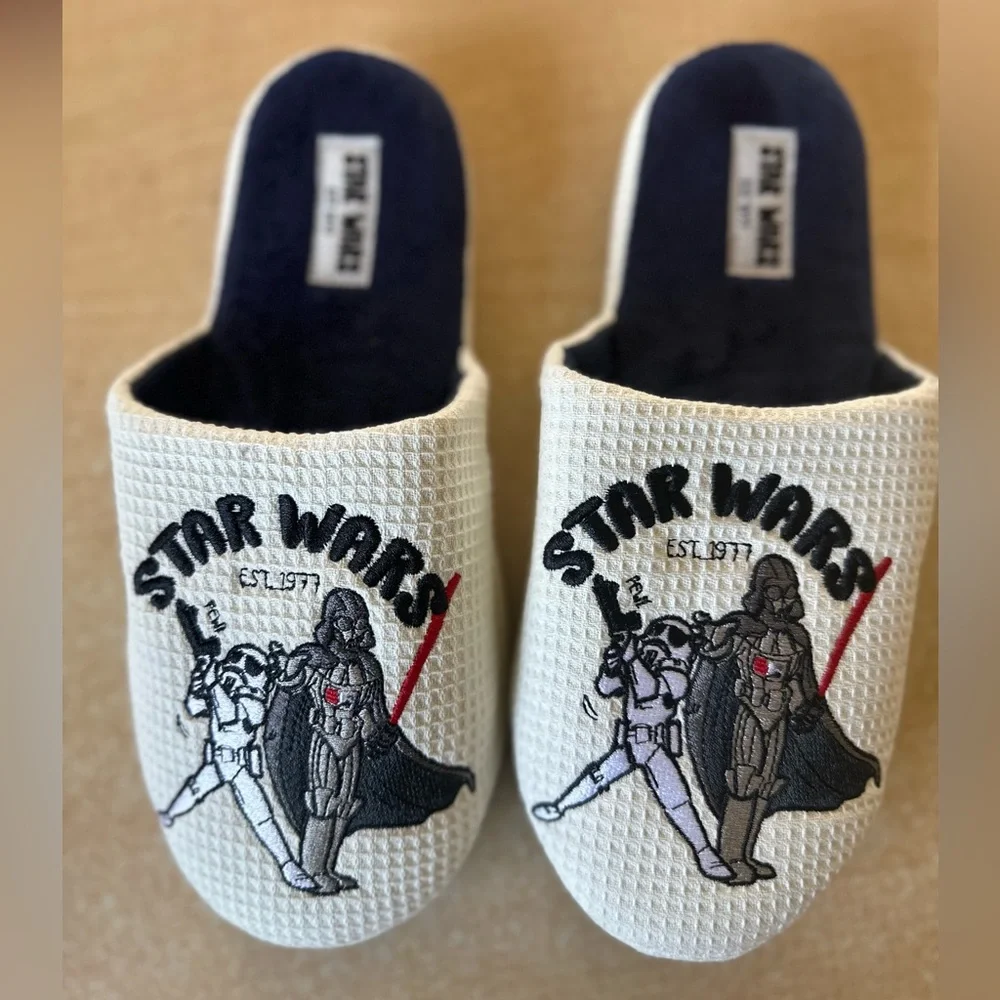 Disney Parks Star Wars White Slippers - Picture 5 of 5